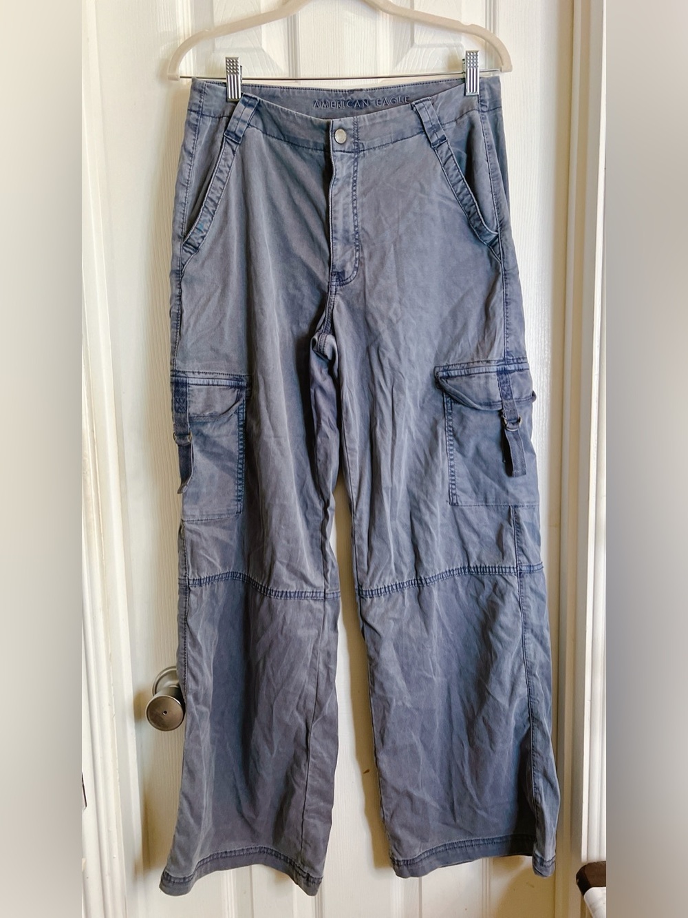 American Eagle 8 cargo utility stretch medium blue wash pants pockets wide leg